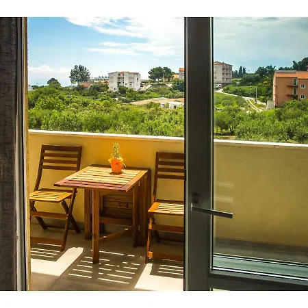 Olive Tree アパート スプリト