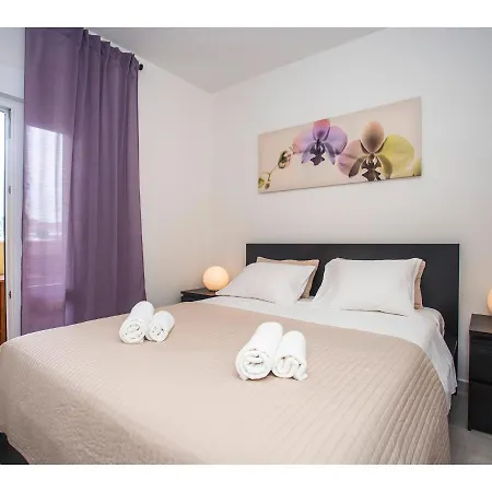 アパート Olive Tree スプリト